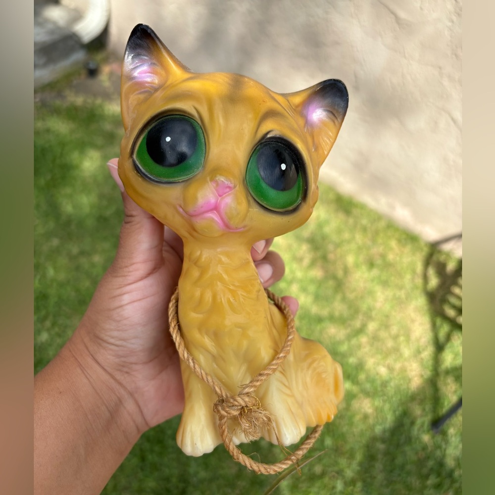 Vintage Enesco Plastic Big Eyed Cat MCM Keane Style Sad Green Eyes
